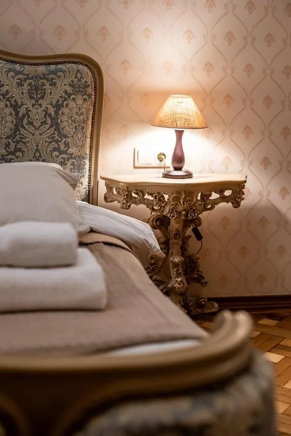3 Bedrooms Royal Italian Style In An Austrian Building, Parking, Balcony Львов Апартаменты