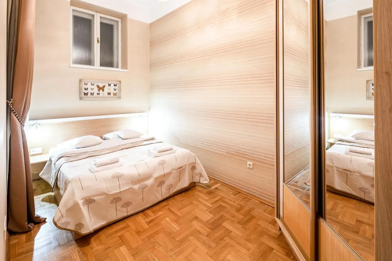 Apartment 3 Bedrooms Royal Italian Style In An Austrian Building, Parking, Balcony Lemberg