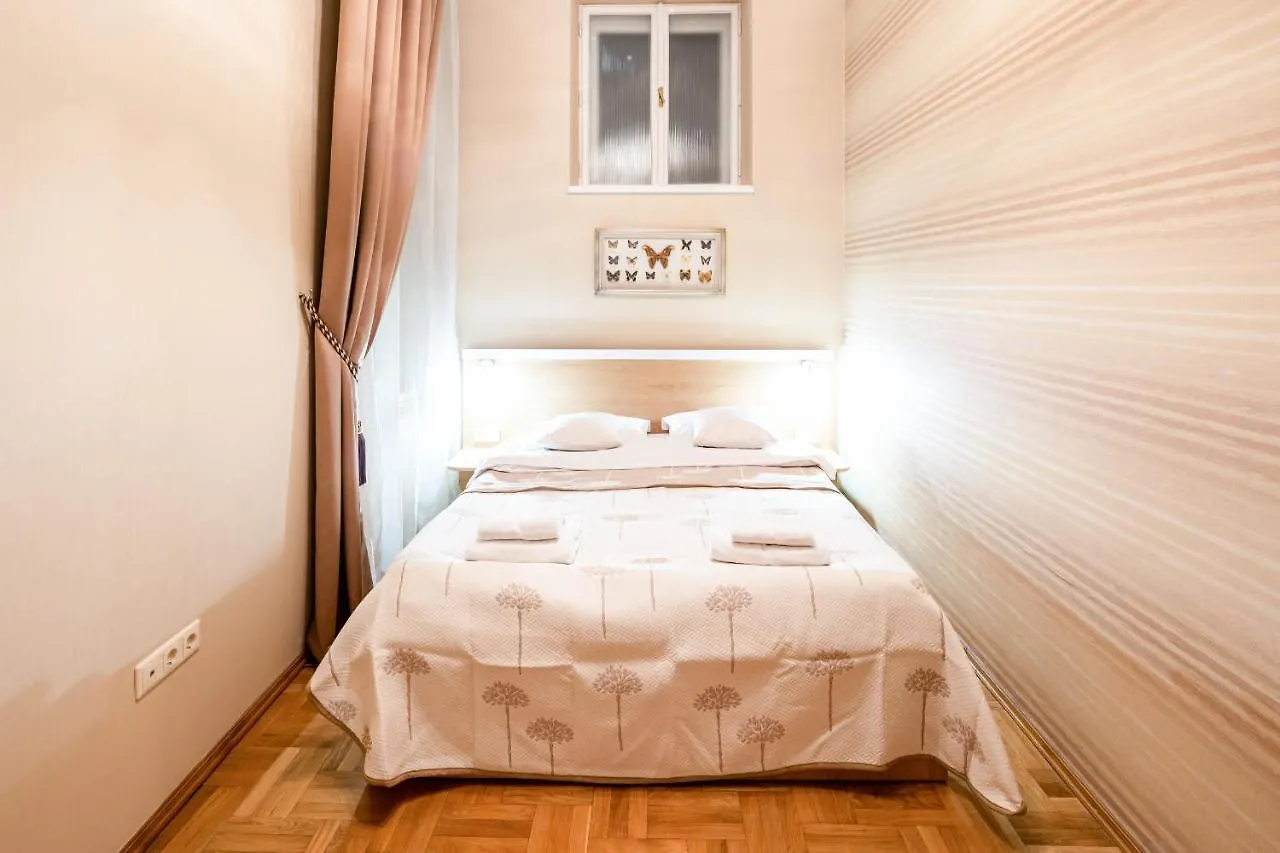 Apartment 3 Bedrooms Royal Italian Style In An Austrian Building, Parking, Balcony Lemberg